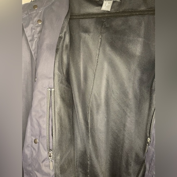 H&M Men’s Black Windbreaker Jacket - Picture 5 of 10
